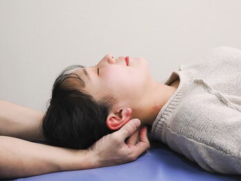 トラスト整骨院鍼灸院/ヘッドマッサージで眼精疲労回復