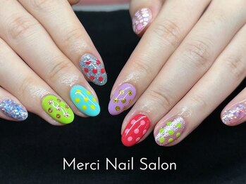 メルシー(Merci)/個性ドットネイル