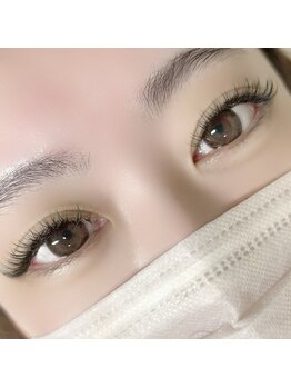 natuly bambi eyelash salonの写真/【LEDで叶う圧倒的ボリューム】高持続×つけ放題で24時間華やかに。自まつ毛への負担を抑えて密度UP！