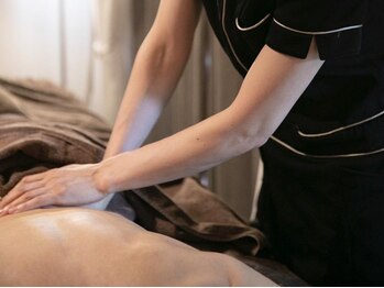 アール(R)/施術風景