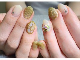大人のシースルー秋ネイル