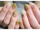 大人のシースルー秋ネイル