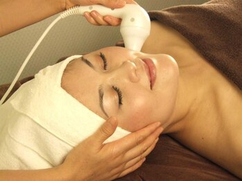 高興リラックス空間 新宿東南口店/当店の日本製ラジオ波の特長