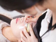 まつげパーマがおすすめの理由1：ロッド式でデザインが自由なのに安い◎新規様2800円～！