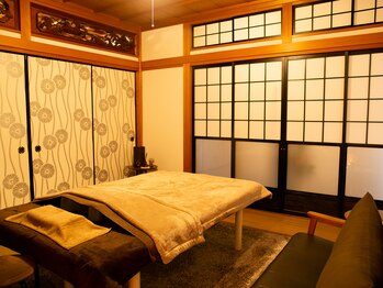 アオイ(Aoi)/ゆったり八畳のお部屋に