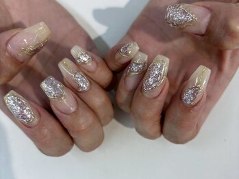 恵比寿ミリ(mm)/キラキラネイル