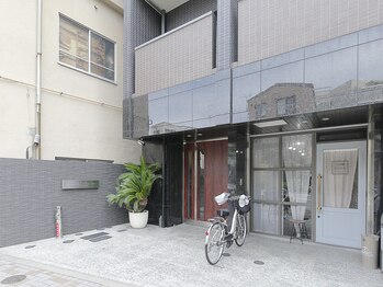 やなぎ整体院 大井町店/1階に美容室MOAさんがあります