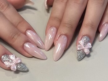 ハロ(Halo)の写真/ブライダルやイベントに！特別な日を上品に彩る華やかネイル♪肌を美しく魅せるカラーと優しいケア☆