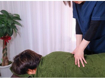 もみのて 八幡穴生店の写真/腰の状態に合わせてもみほぐし&ストレッチで、つらい場所にアプローチ！日々の疲れを解消します☆