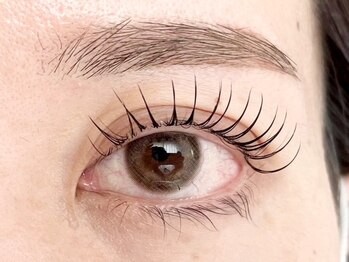 ルチア(Lucia)/大きくぱっちりとした目元に