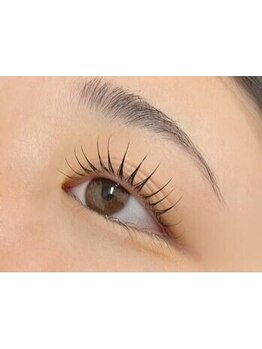 ナチュラル上品な目元にしたい