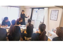 ココ 高畑店(Beautysalon COCO)/配属前の研修風景