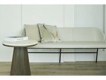 ディプロム(DIPROM)/【2】綺麗な空間での待合