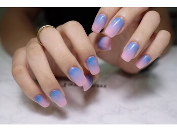 カカネイルズ(Kaka nails)/バイカラーグラデーション