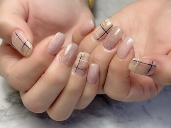 EUB/チェック柄ネイル