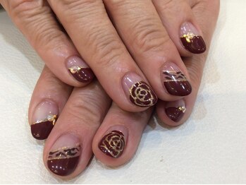 シャンネイルケアサロン(Shan Nail caresalon)/赤バラ ネイル
