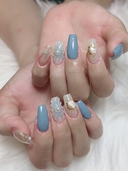 エム(EM)/お花ネイル