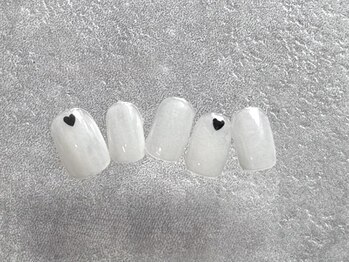 シンプルハートネイル