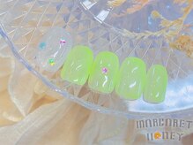 マーガレットハニー 本八幡/カラフル星ネイル