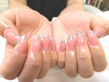 ネイルネイル 南森町店(nailnail)の写真/【南森町すぐ】チビ爪、深爪でお悩みの方もお任せ!繊細な技術で細部までこだわるからこその理想の指先に◎
