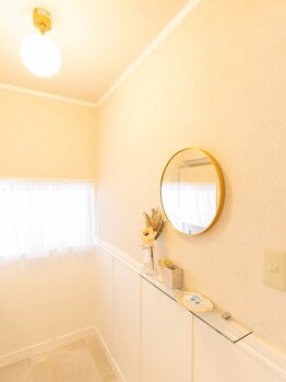 シェール(Cher)/メイクブース