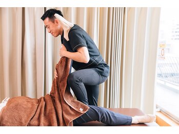 くまのみ整骨院 越谷駅前院/骨格・骨盤矯正はお任せ!