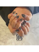 ネイルサロンレイアス(RAYAS)/黒グラデーションネイル