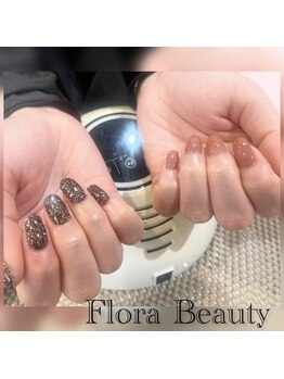 フローラビューティ(Flora Beauty)/ちぐはぐネイル