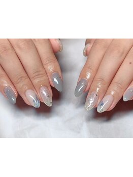 ネイル・アイメニューの同時施術が可能