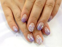 ネイルサロン ビューティーマジック 川口店/ 小花柄＆ラメグラデネイル