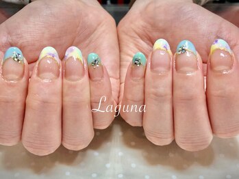 ラグウナ(Laguna)/ぼかしフレンチネイル
