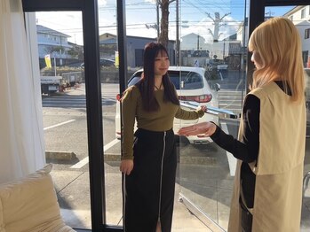 シロ(Shiro)/【お出迎え】