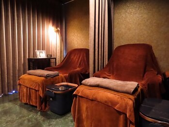 ザ クラス 勝どき(THE CLASS)の写真/最近足が重い…そんな悩みはプロにお任せ。痛気持ちいい足つぼ刺激で血行促進&溜まった疲れをスッキリ解消!