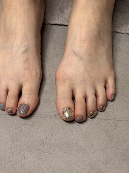 ダン(DAWN)/glossy foot design