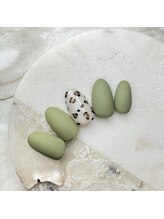 エトワールビューティー(ETOILE BEAUTY)/豹柄ネイル/カーキ/秋ネイル