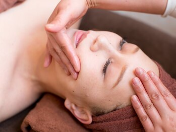 ルシャイン(Re:>>shine)/フェイシャルマッサージ