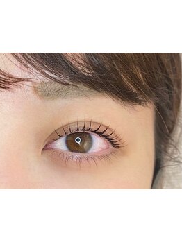 ナチュラル上品な目元にしたい