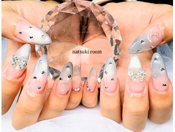 ナツキ ルーム(Natsuki Room)の写真/デザインパーツ大量入荷!!華やかネイルも定額でリーズナブルに★持ち込みデザインも２時間つけ放題◎