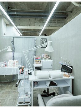 イロ バイ ミロク(ILO by miloc)の写真/個室がありゆったりくつろげる空間で、自分だけのネイル時間を楽しむ贅沢なひとときを♪
