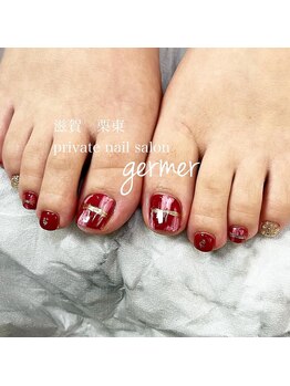 ジェルメ(germer)/クリスマスカラーフットネイル！