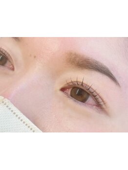 ナチュラル上品な目元にしたい