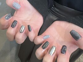 ブラック＆シルバーのキラキラ