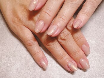 ベージュ ニュアンスネイル