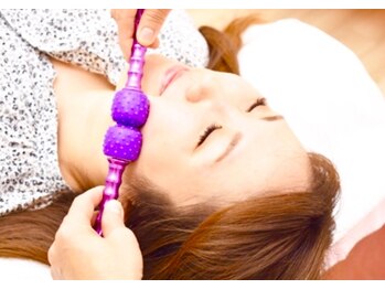 少林経絡整体院の写真/磁石内蔵の少林易筋洗髄棒で血行促進★デスクワークで凝り固まった首肩がほぐれ、眼精疲労も解消♪
