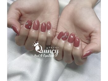 クインシー(Quincy)/ビジューネイル