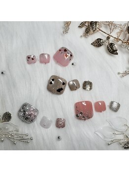 アジュールネイル 名古屋栄店(AzurNail)の写真/【オフ込★FOOT付け放題¥6000】可愛いデザイン多数あり◎トレンド感のある足元を演出し足元からこなれ感☆
