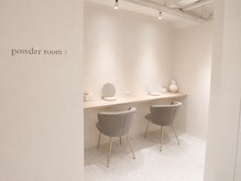 アンドシー 神戸三宮店(and she.)の雰囲気（落ち着く空間♪メイクスペース完備なのでお出かけついでにも◎）