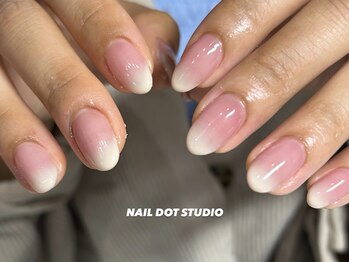 ネイルドットスタジオ 堺筋本町(NAIL DOT STUDIO)/グラデーション