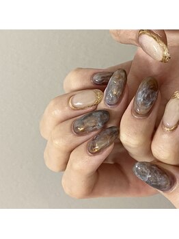 ヌア(nur.)/奥行きダークカラーnuance