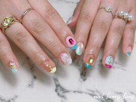 個性派ニュアンスネイル